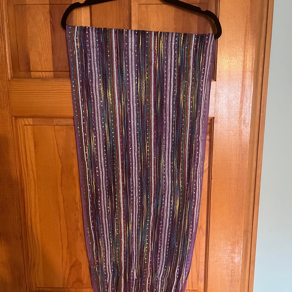 Wrap/pashmina - Picture 2 of 3